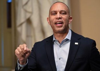 Jeffries accuses Republicans of ‘voter suppression’ over bill requiring voter ID, proof of citizenship